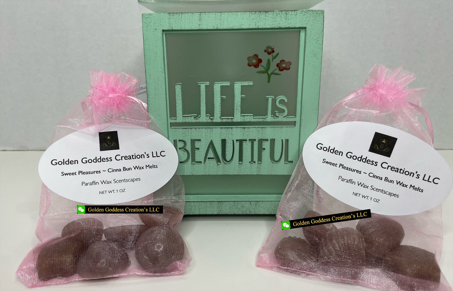 Last Chance! Sweet Pleasures Cinna Bun Scentscapes – Strong and Irresistible Aroma! 1 & 4 oz. Wax Melts