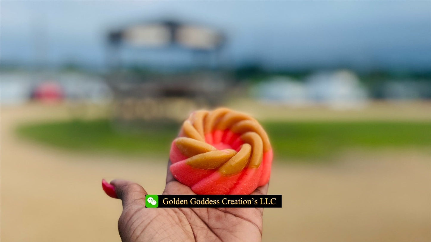 Rich & Sweet Strawberry Chocolate Bundt Wax Melts