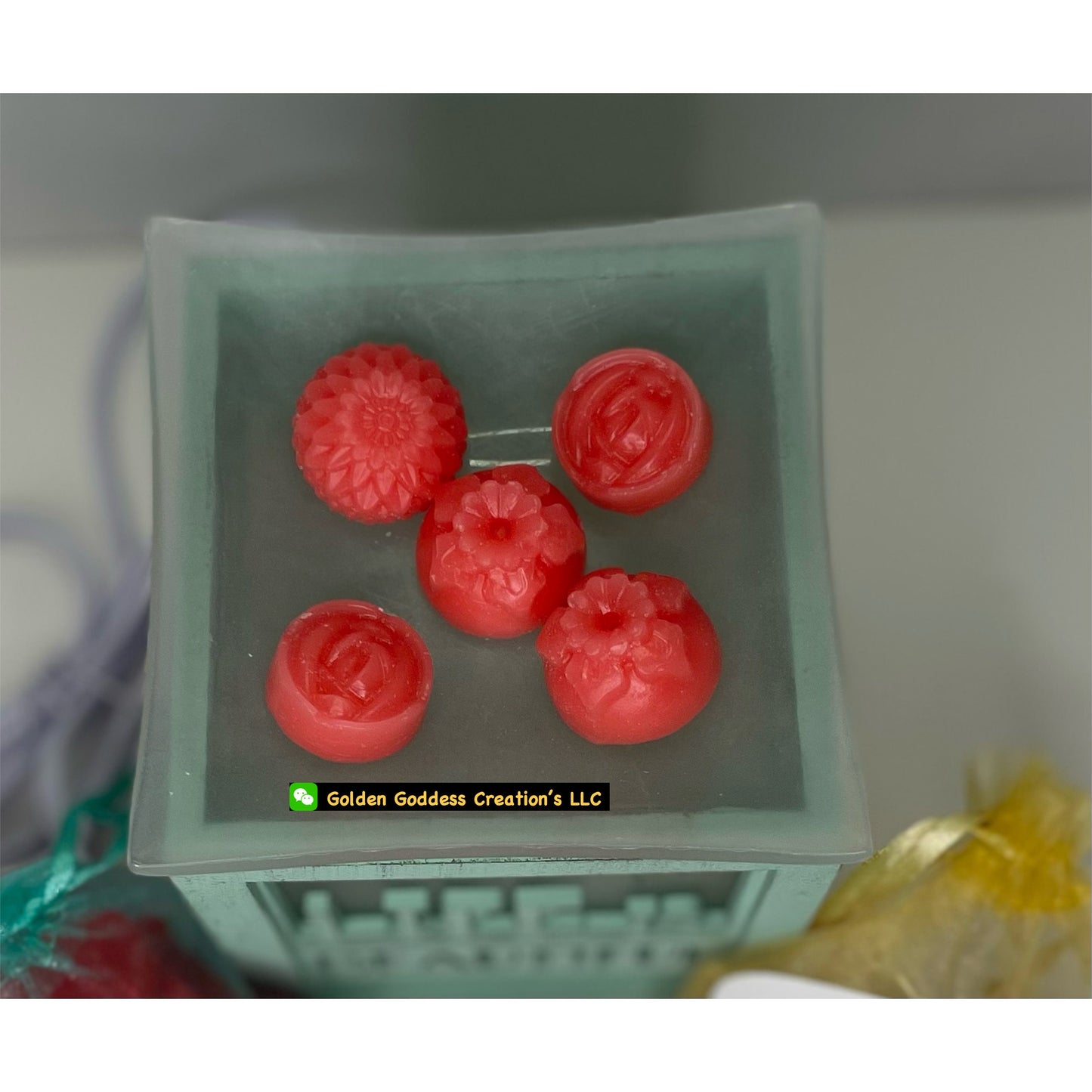 Bold & Spicy Lady Red Hotts ~ Cinnamon Candy Wax Melts (1 and 4 oz.)